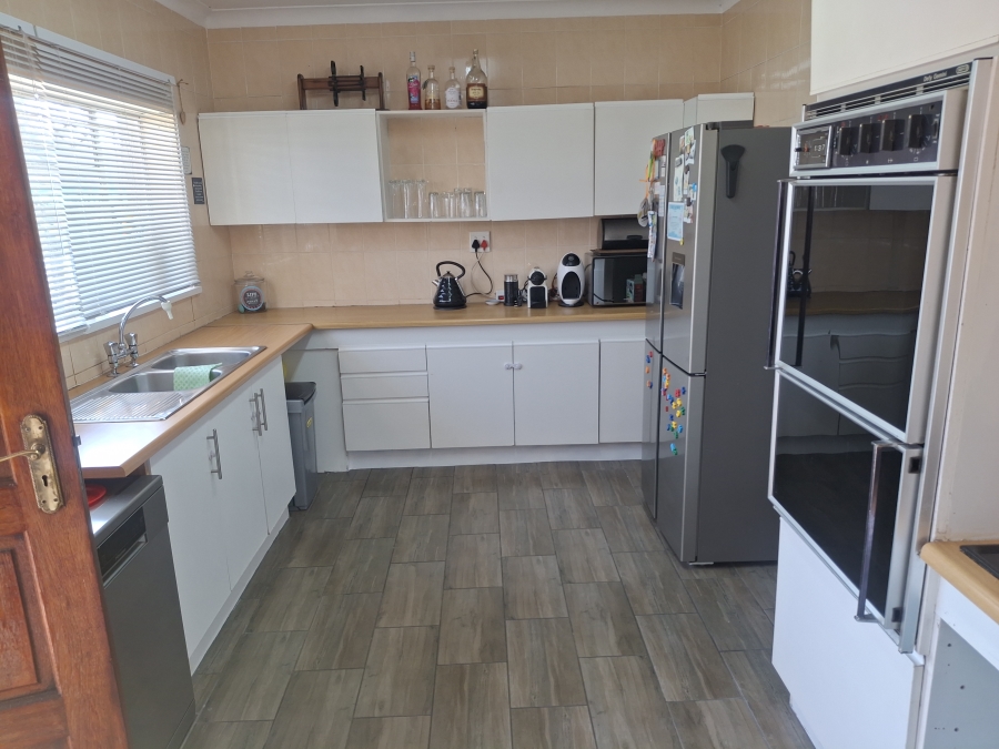 5 Bedroom Property for Sale in Northmead Gauteng