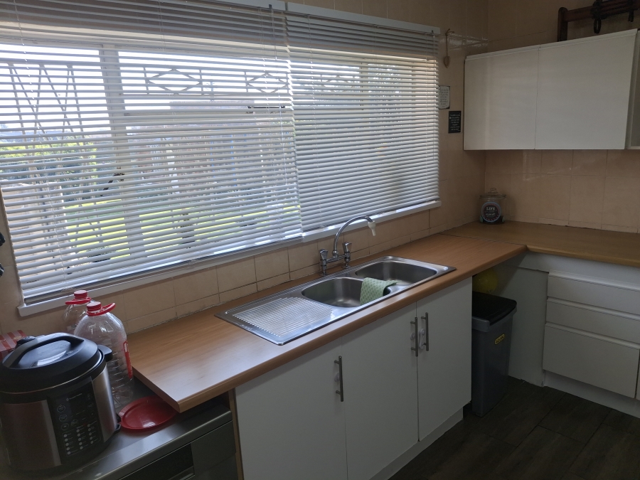 5 Bedroom Property for Sale in Northmead Gauteng