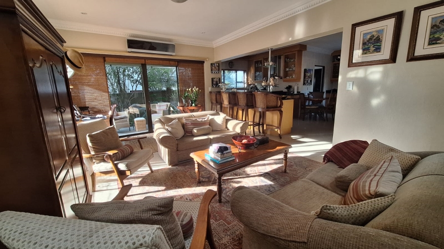 To Let 4 Bedroom Property for Rent in Woodmead Gauteng