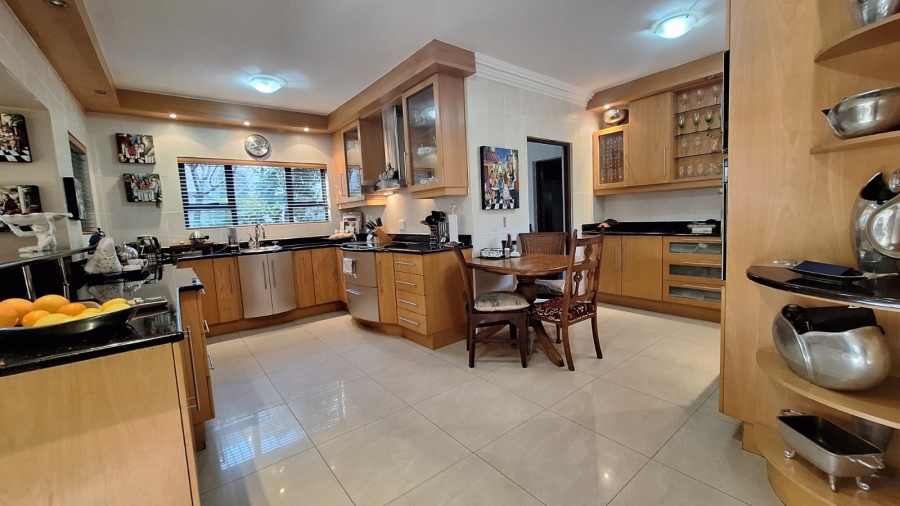 To Let 4 Bedroom Property for Rent in Woodmead Gauteng