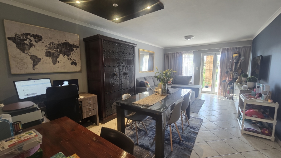 2 Bedroom Property for Sale in The Wilds Gauteng