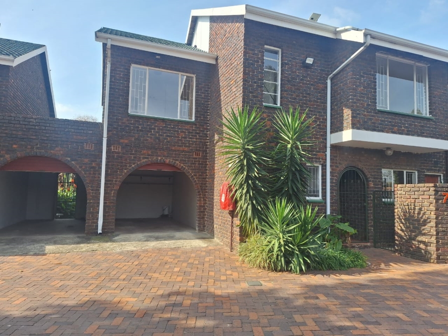 4 Bedroom Property for Sale in Birchleigh Gauteng