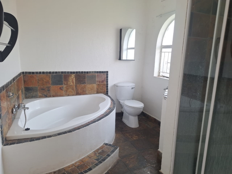 4 Bedroom Property for Sale in Birchleigh Gauteng