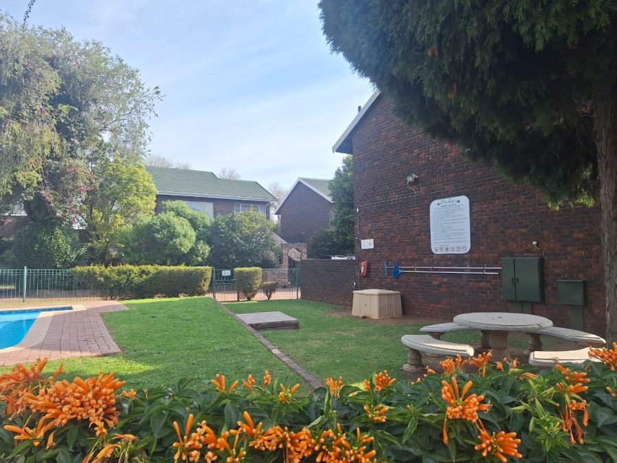 4 Bedroom Property for Sale in Birchleigh Gauteng