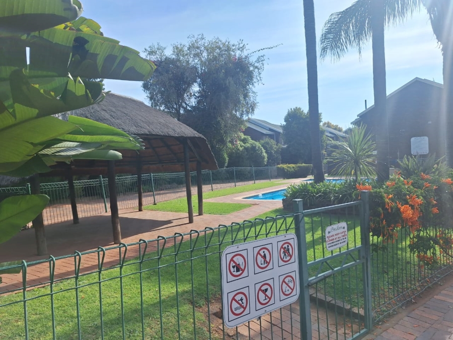 4 Bedroom Property for Sale in Birchleigh Gauteng