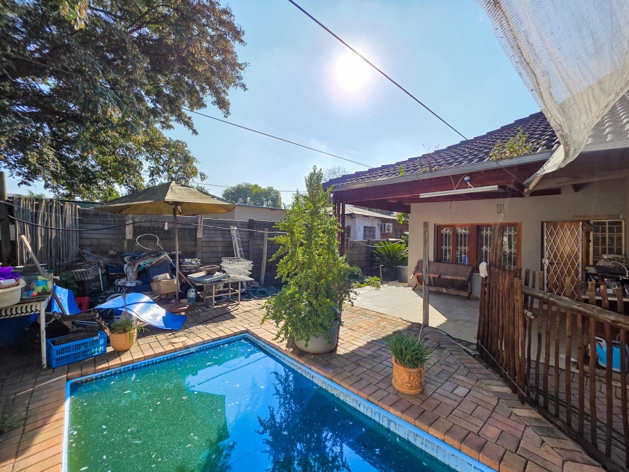 4 Bedroom Property for Sale in Rietfontein Gauteng