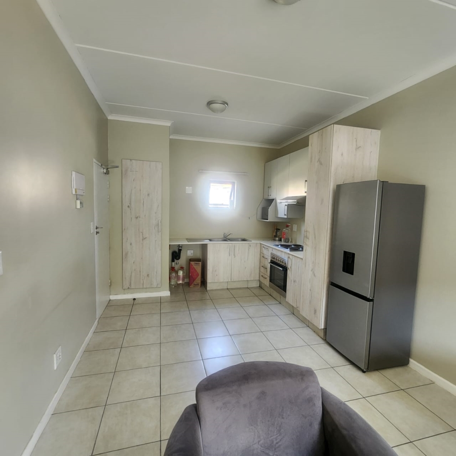 2 Bedroom Property for Sale in Grand Central Gauteng
