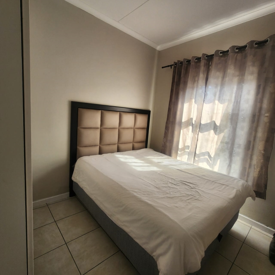 2 Bedroom Property for Sale in Grand Central Gauteng