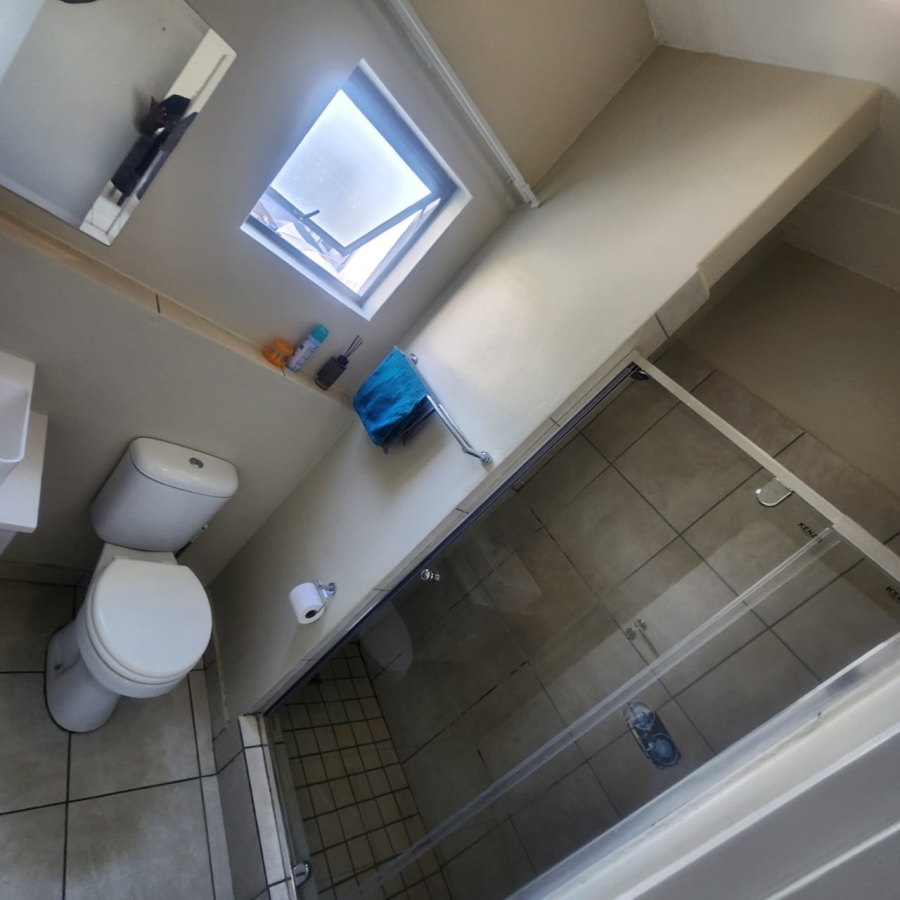 2 Bedroom Property for Sale in Grand Central Gauteng