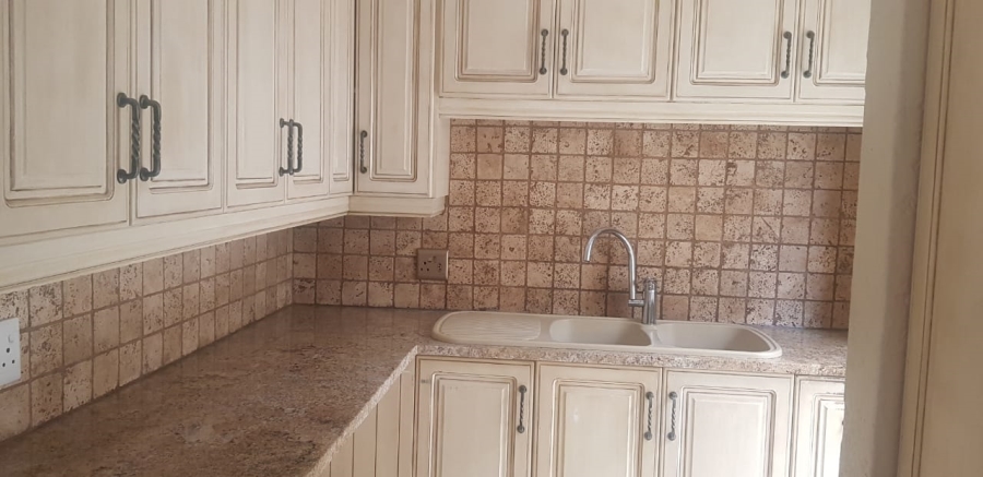 3 Bedroom Property for Sale in Featherbrooke Estate Gauteng