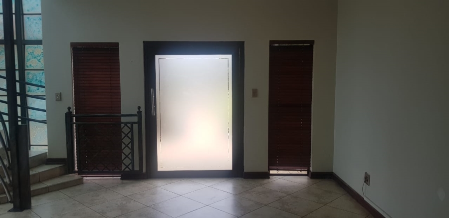 3 Bedroom Property for Sale in Featherbrooke Estate Gauteng
