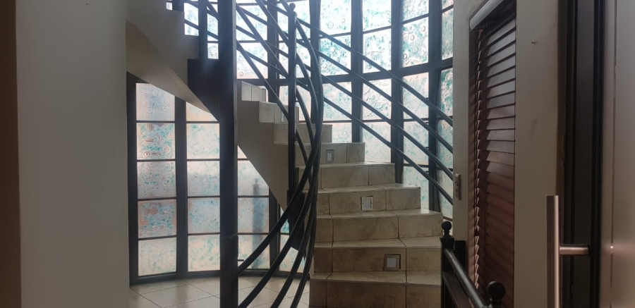 3 Bedroom Property for Sale in Featherbrooke Estate Gauteng