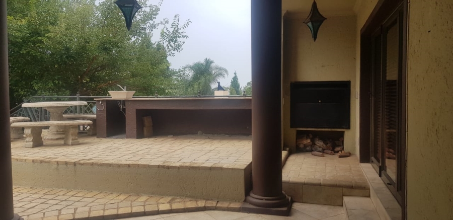 3 Bedroom Property for Sale in Featherbrooke Estate Gauteng