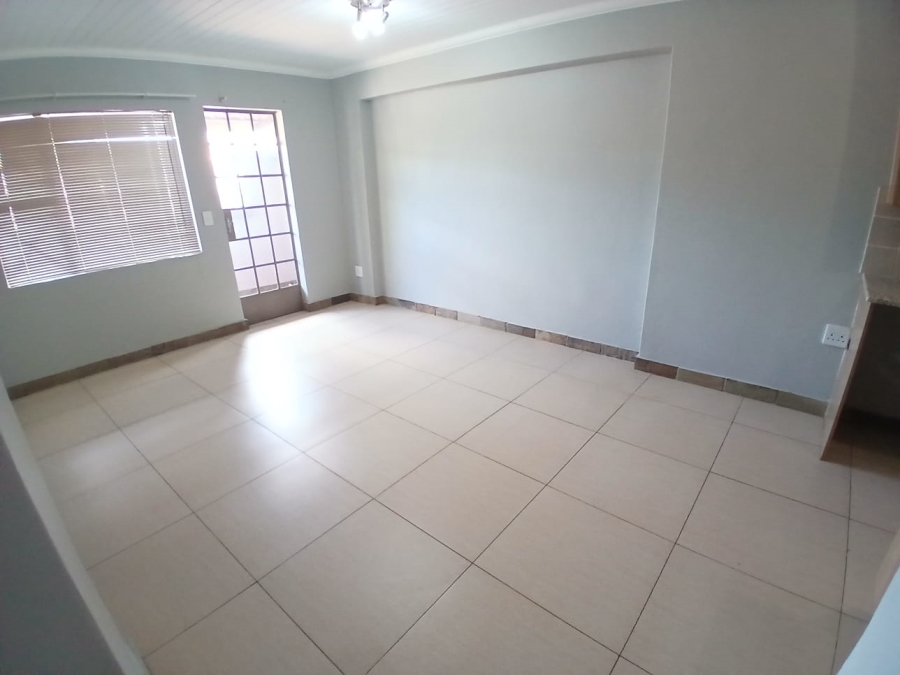 To Let 2 Bedroom Property for Rent in Waverley Gauteng