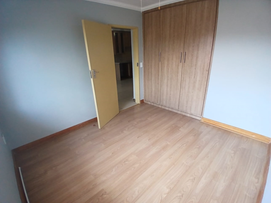 To Let 2 Bedroom Property for Rent in Waverley Gauteng