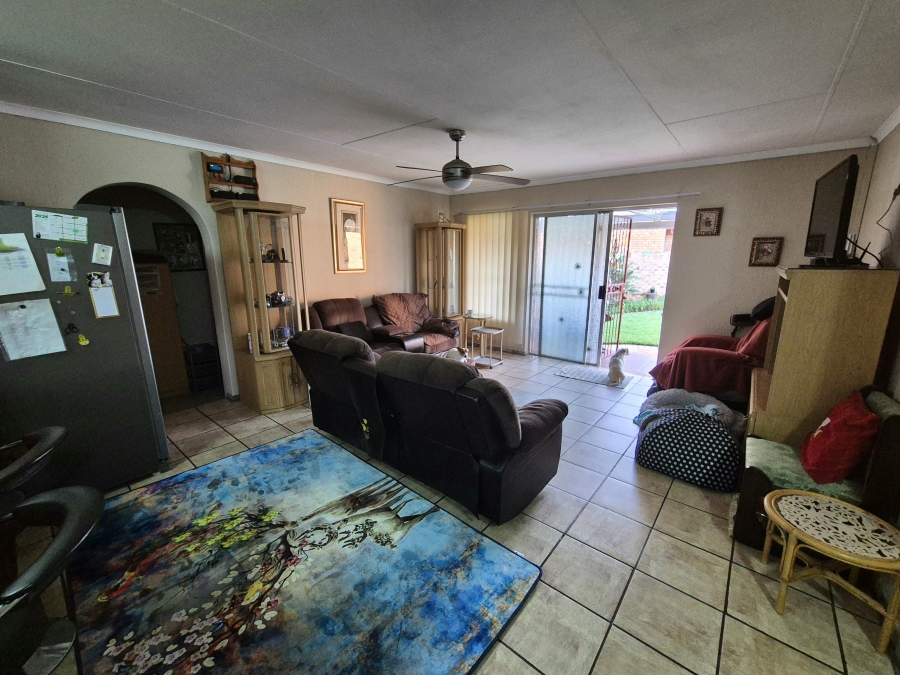 3 Bedroom Property for Sale in Wierda Park Gauteng
