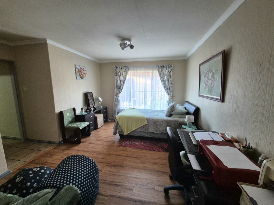 3 Bedroom Property for Sale in Wierda Park Gauteng