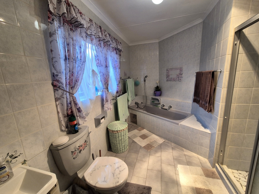 3 Bedroom Property for Sale in Wierda Park Gauteng