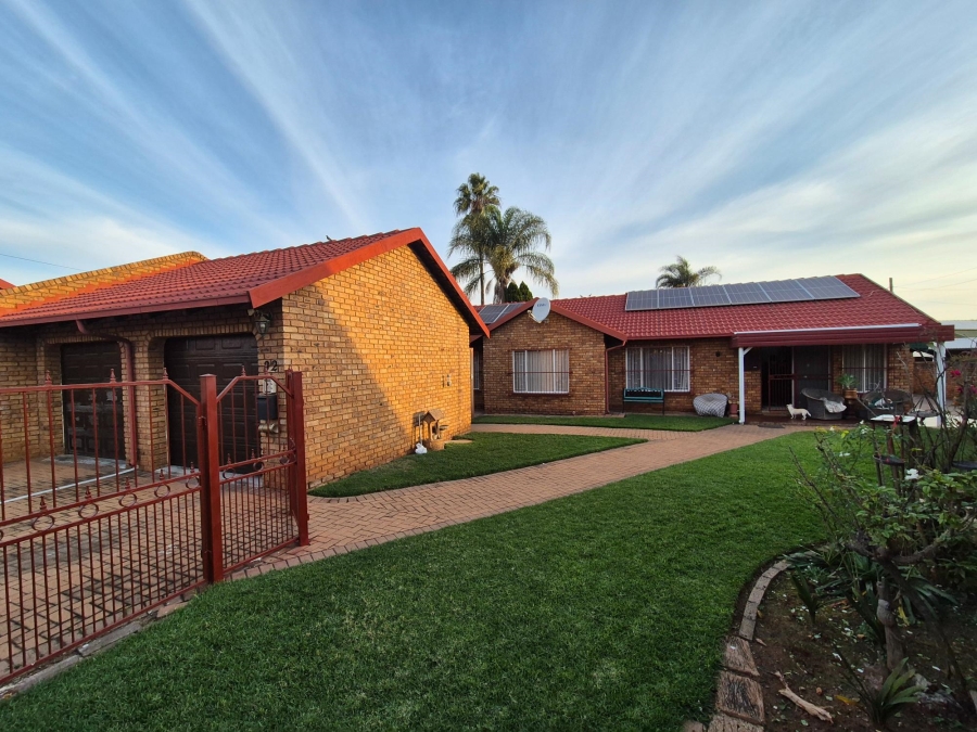 3 Bedroom Property for Sale in Wierda Park Gauteng