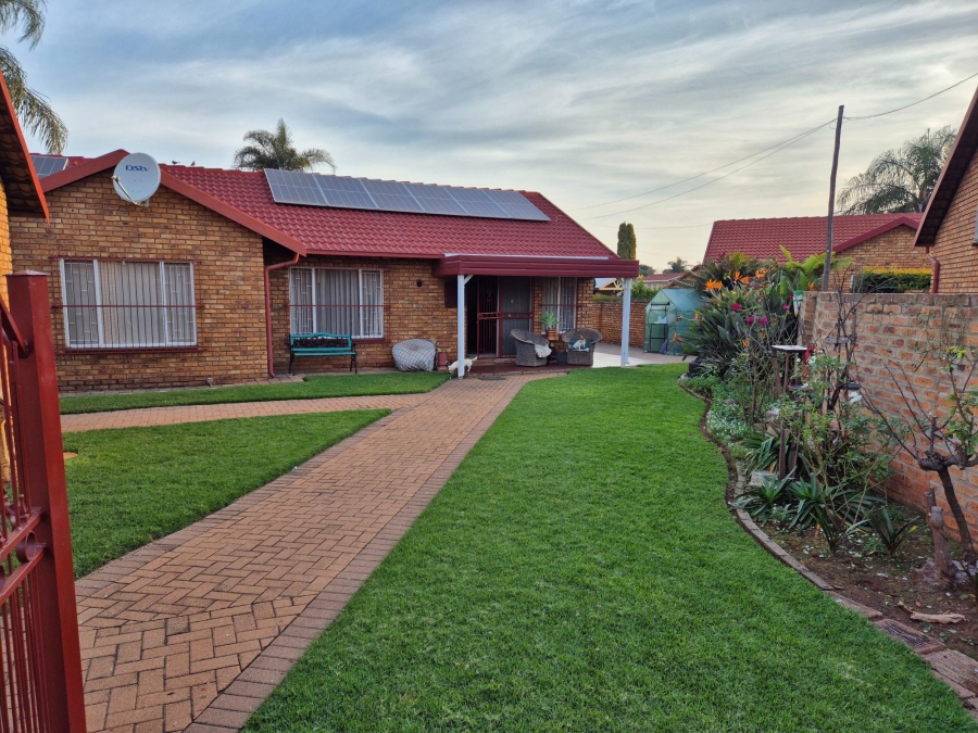 3 Bedroom Property for Sale in Wierda Park Gauteng
