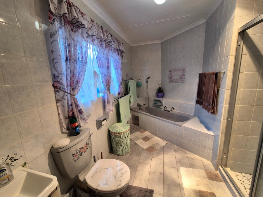 3 Bedroom Property for Sale in Wierda Park Gauteng