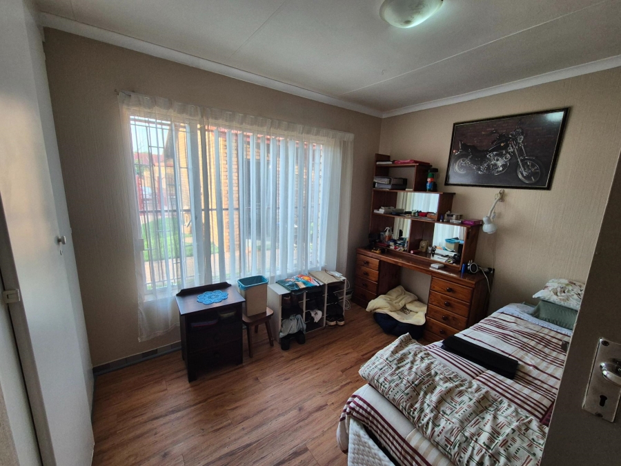 3 Bedroom Property for Sale in Wierda Park Gauteng