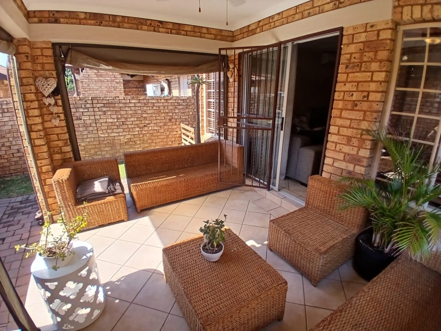 To Let 3 Bedroom Property for Rent in Sinoville Gauteng