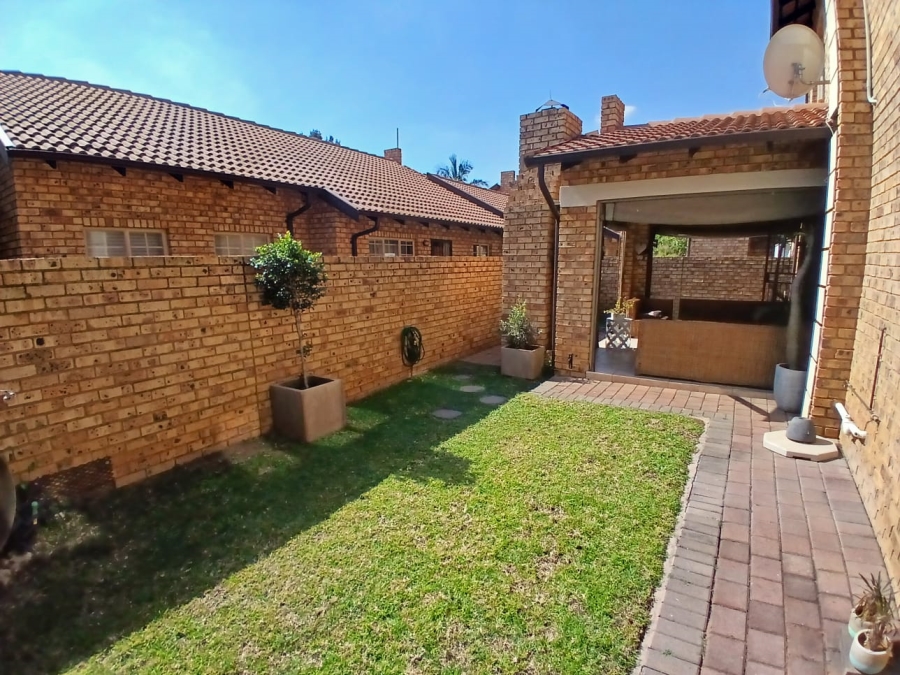 To Let 3 Bedroom Property for Rent in Sinoville Gauteng