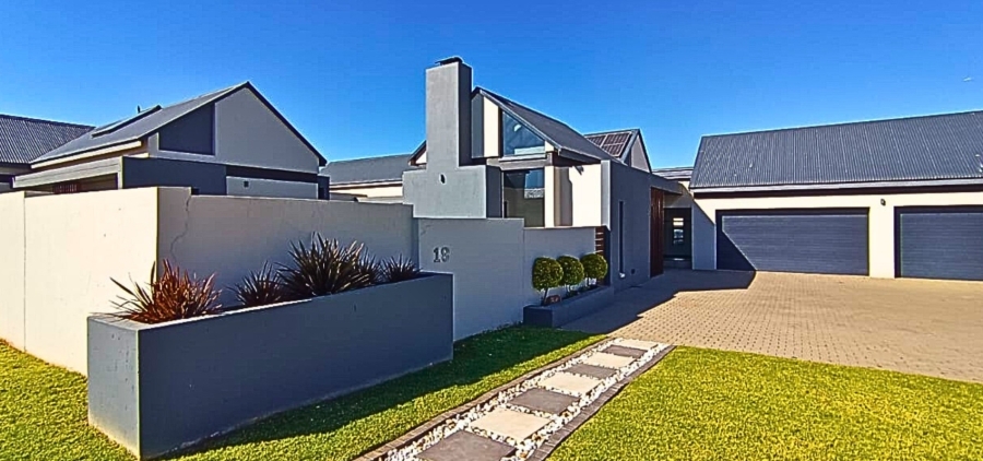 4 Bedroom Property for Sale in Midstream Meadows Gauteng
