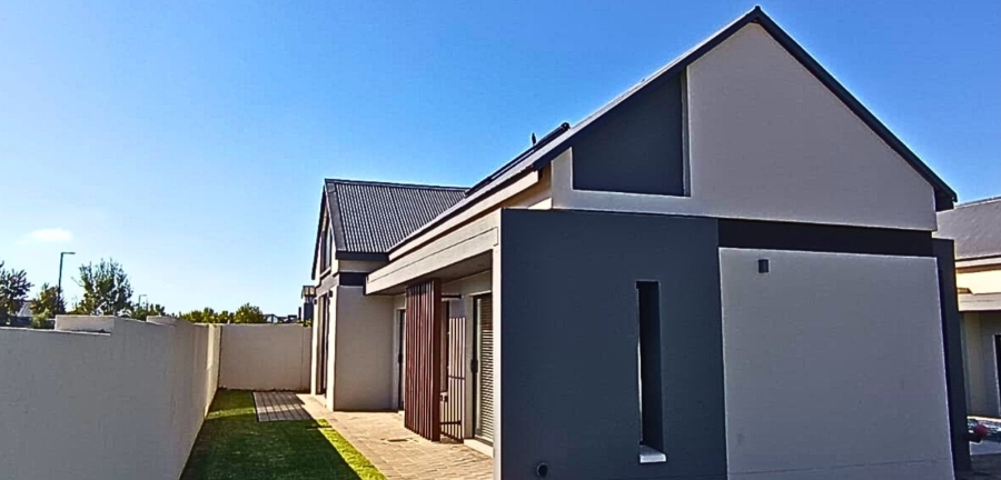 4 Bedroom Property for Sale in Midstream Meadows Gauteng