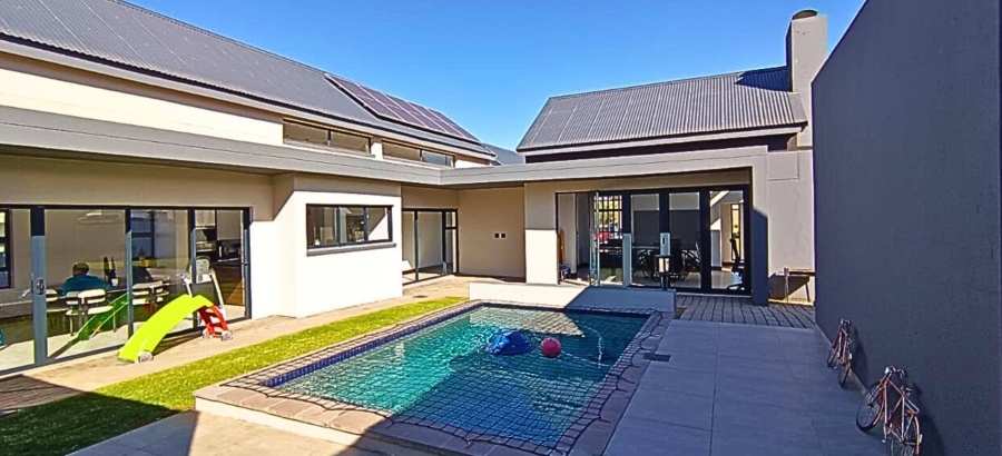 4 Bedroom Property for Sale in Midstream Meadows Gauteng