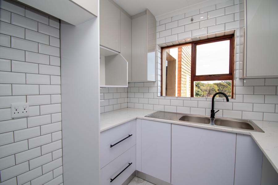 To Let 2 Bedroom Property for Rent in Ferndale Gauteng
