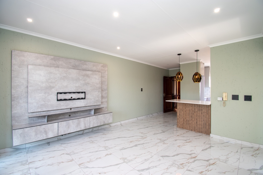 To Let 2 Bedroom Property for Rent in Ferndale Gauteng