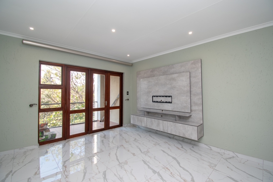 To Let 2 Bedroom Property for Rent in Ferndale Gauteng