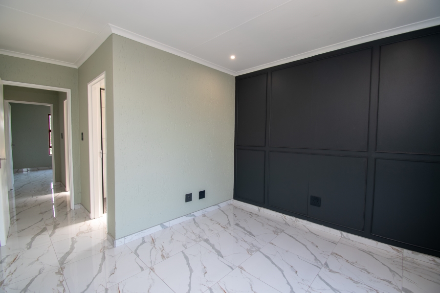 To Let 2 Bedroom Property for Rent in Ferndale Gauteng