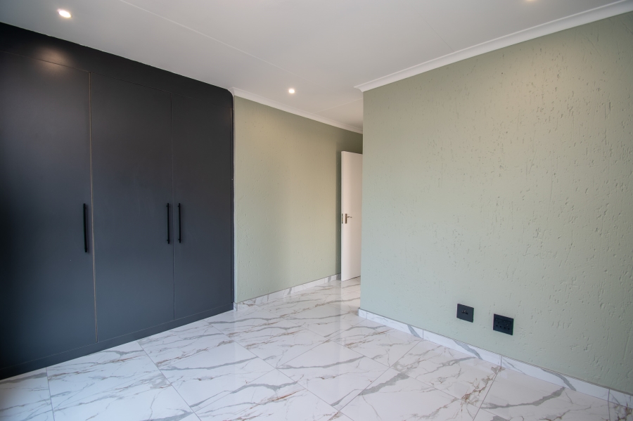 To Let 2 Bedroom Property for Rent in Ferndale Gauteng