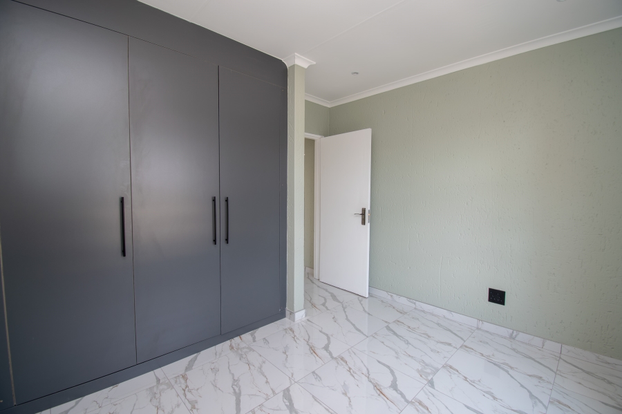 To Let 2 Bedroom Property for Rent in Ferndale Gauteng