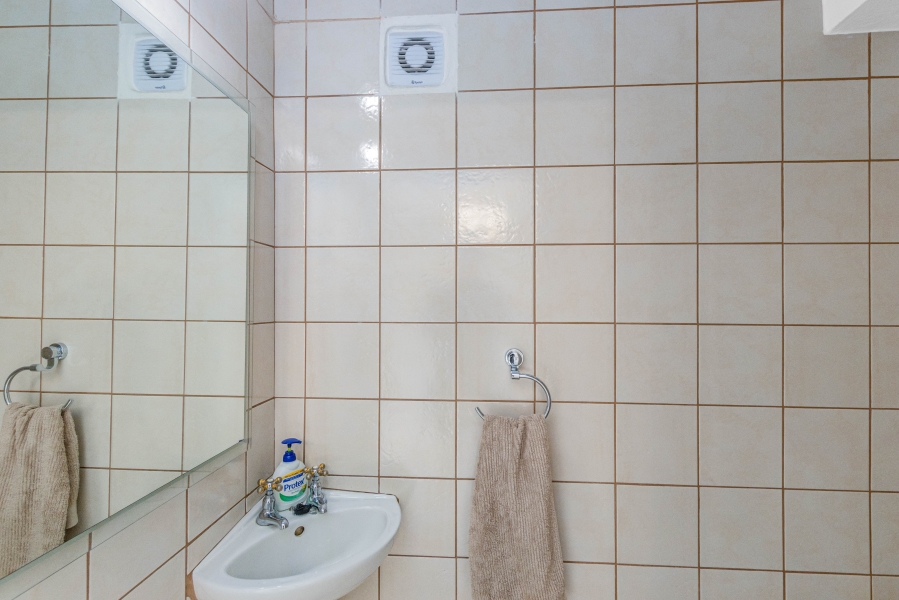 To Let 3 Bedroom Property for Rent in Kyalami Estates Gauteng