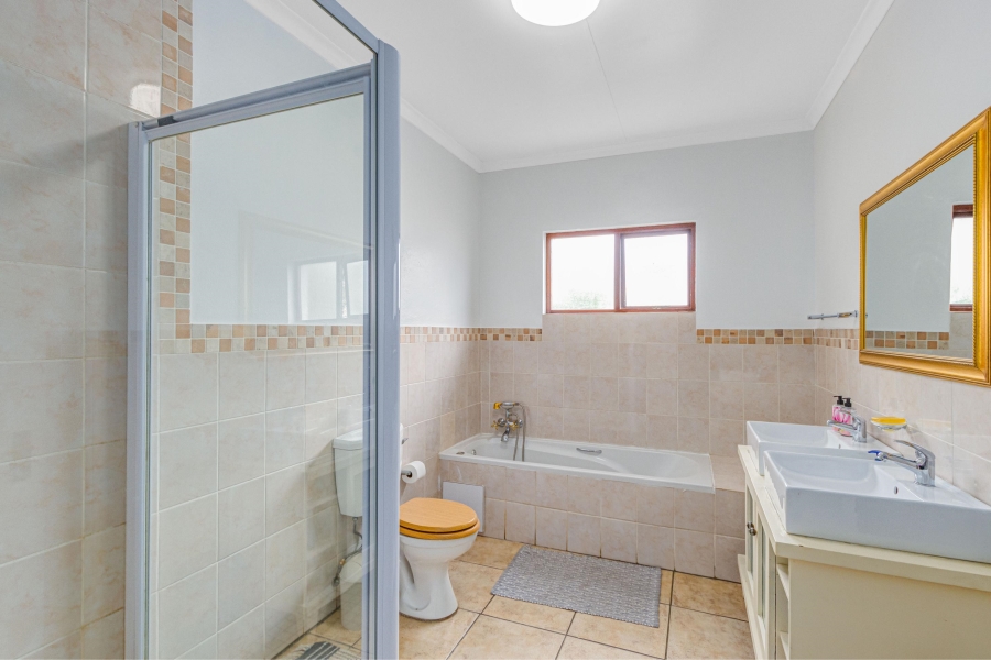 To Let 3 Bedroom Property for Rent in Kyalami Estates Gauteng