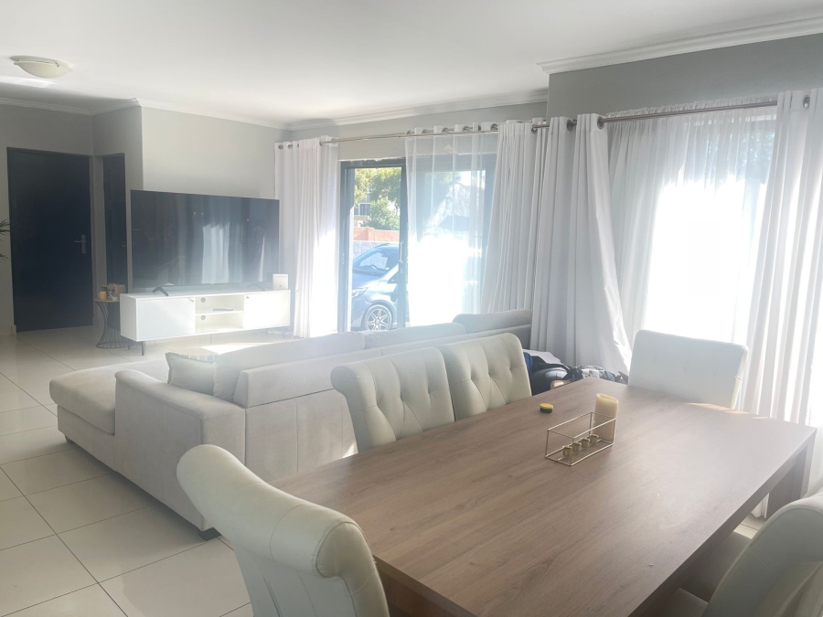 To Let 3 Bedroom Property for Rent in Thatchfield Estate Gauteng
