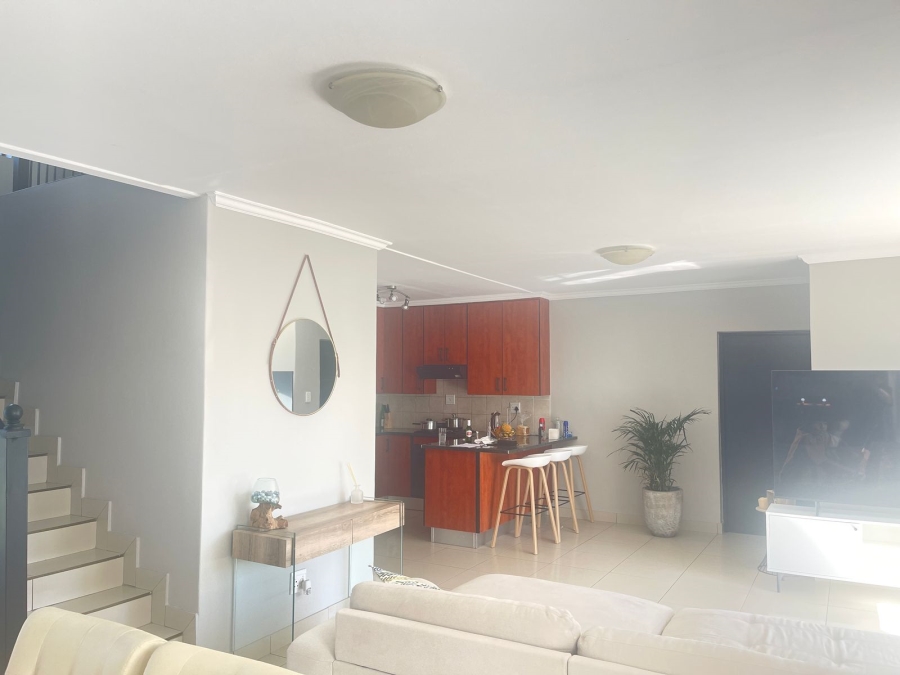 To Let 3 Bedroom Property for Rent in Thatchfield Estate Gauteng