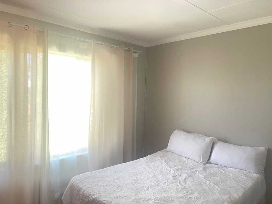 To Let 3 Bedroom Property for Rent in Thatchfield Estate Gauteng