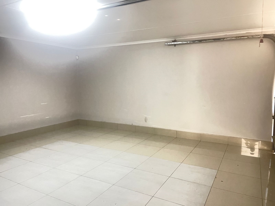 To Let 3 Bedroom Property for Rent in Thatchfield Estate Gauteng