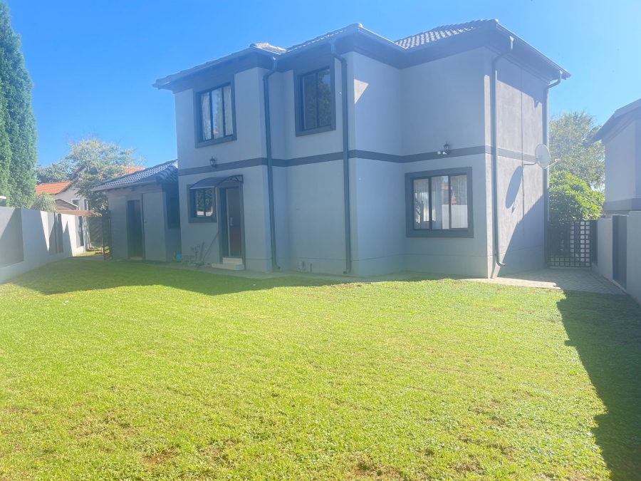 To Let 3 Bedroom Property for Rent in Thatchfield Estate Gauteng