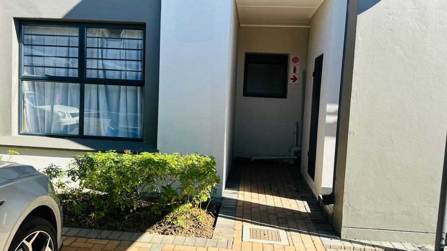 3 Bedroom Property for Sale in Waterfall Gauteng