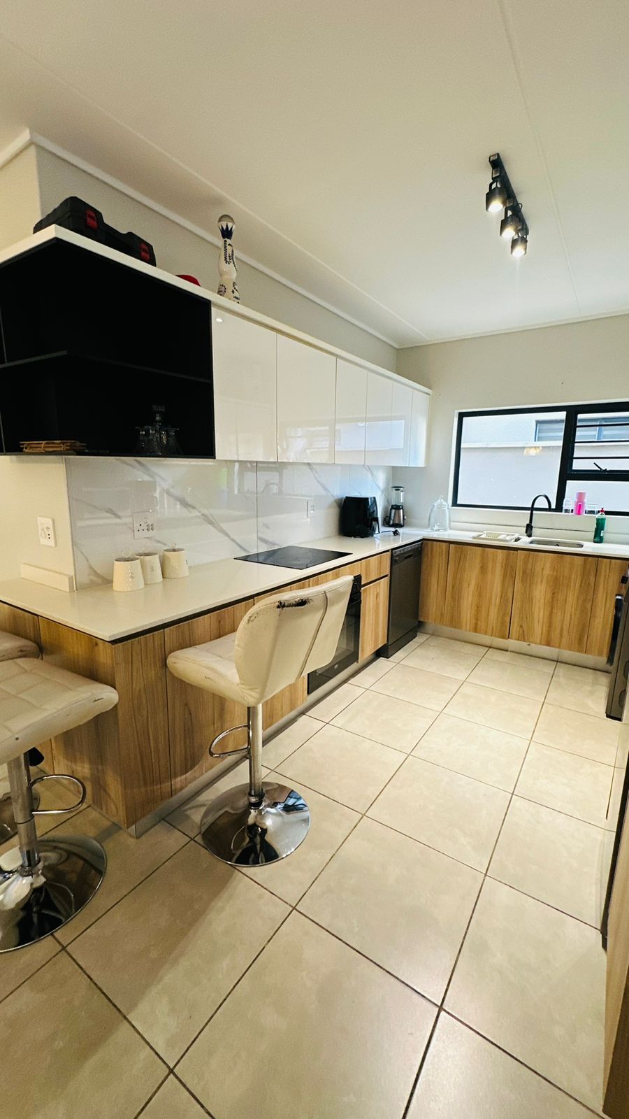 3 Bedroom Property for Sale in Waterfall Gauteng