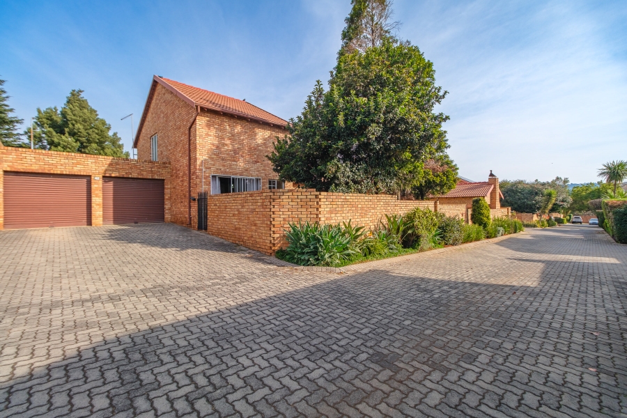 3 Bedroom Property for Sale in Fairland Gauteng