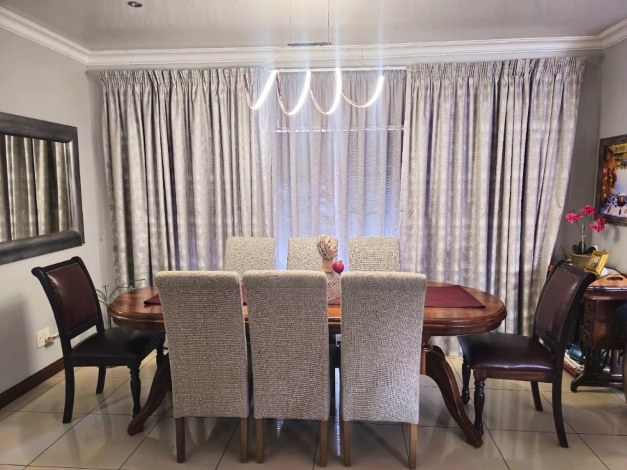 4 Bedroom Property for Sale in Falcon Ridge Gauteng