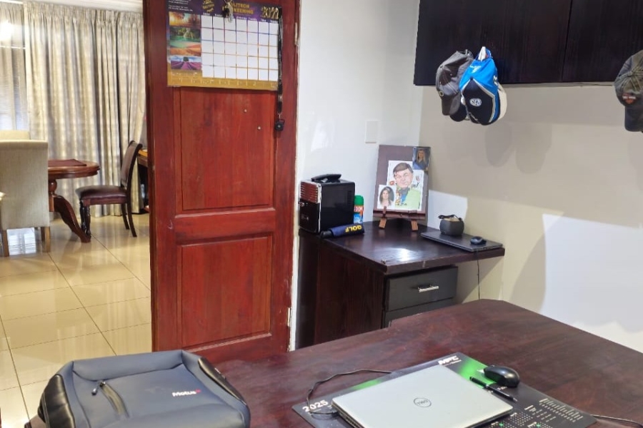 4 Bedroom Property for Sale in Falcon Ridge Gauteng