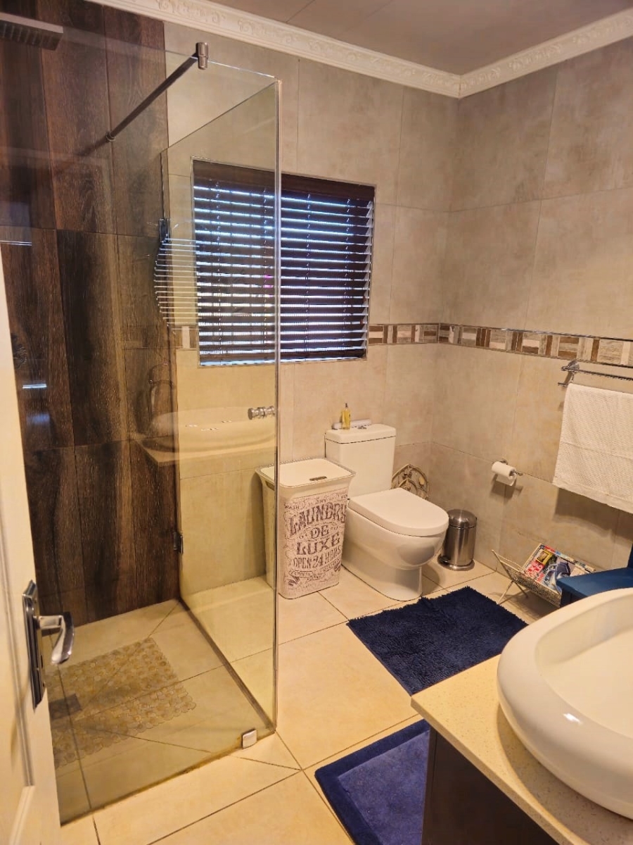 4 Bedroom Property for Sale in Falcon Ridge Gauteng